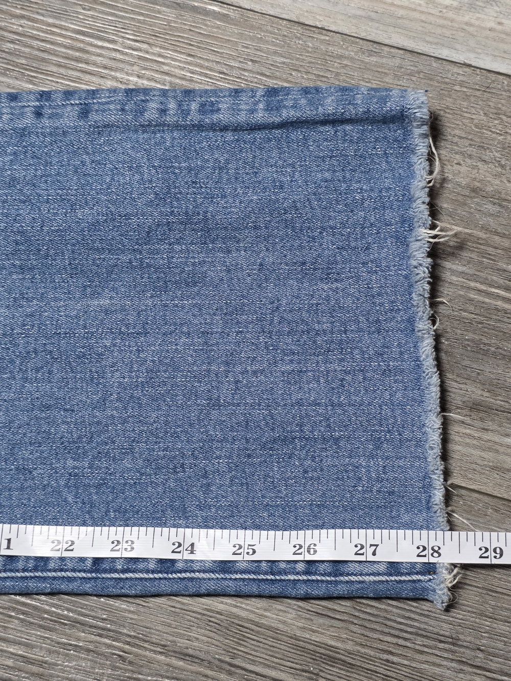 Madewell Women's Mid-rise Kick Out Mini-flare Rawhem Jeans Sz 31T - Picture 7 of 10